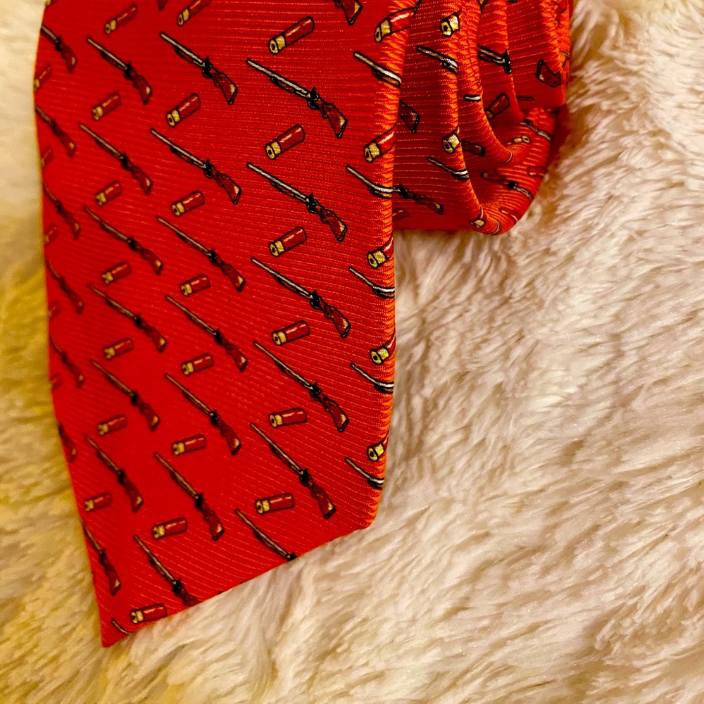 Men’s Orange Shot Gun & Shells Themed Hunting Tie